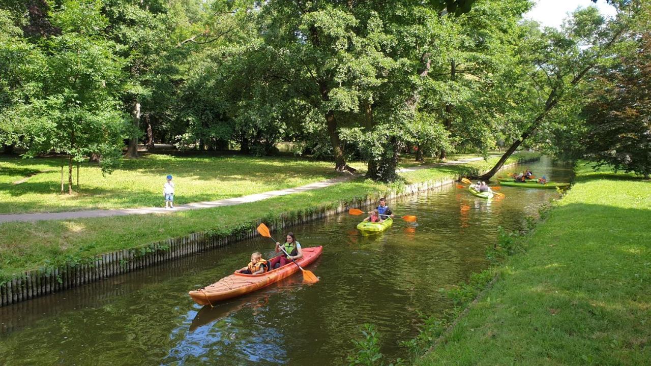 Juna2 - Nowoczesny Apartament W Centrum Z Widokiem Na Park Pruszkow Luaran gambar